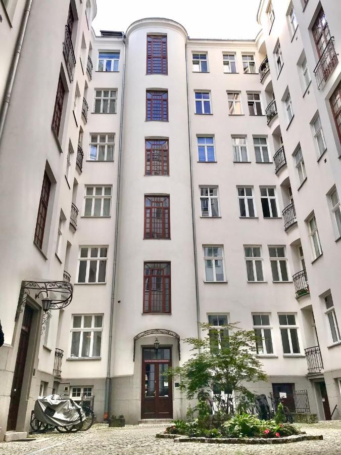 Bezagenta Wilcza8 Minimalist Studio Central Location Varşovia Exterior foto
